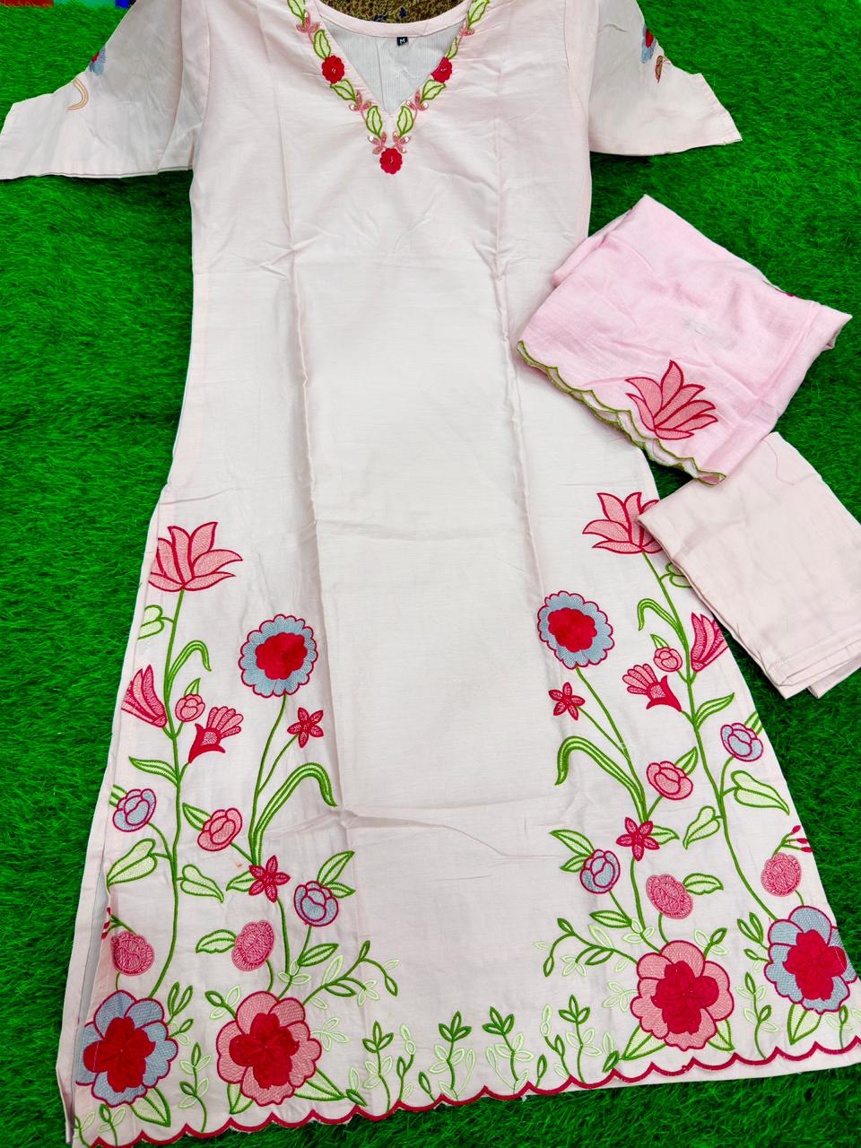 PURE FLORAL 3PC