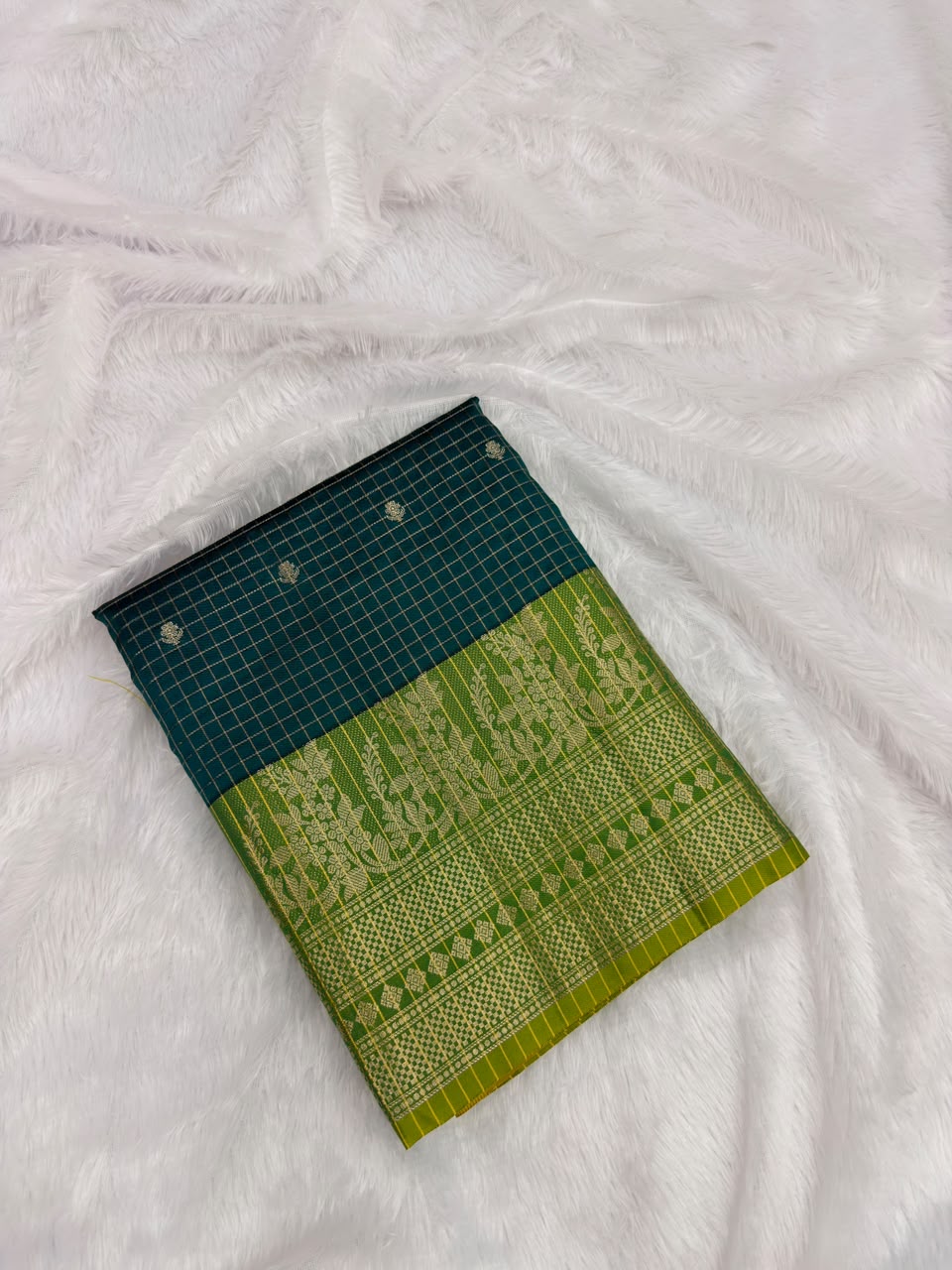 VINTAGE GREEN MANGO 2