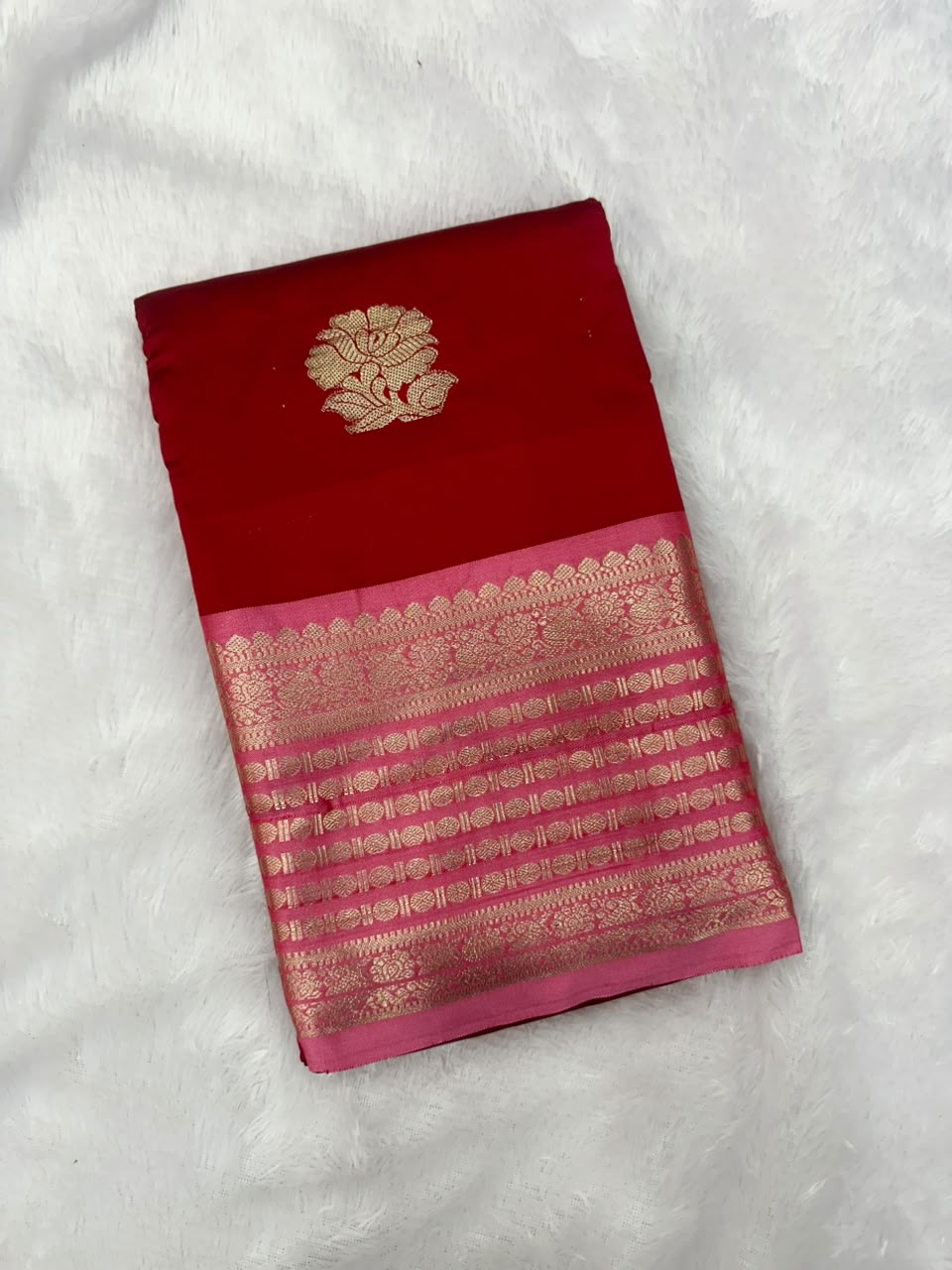 RED KATAAN BUTTA