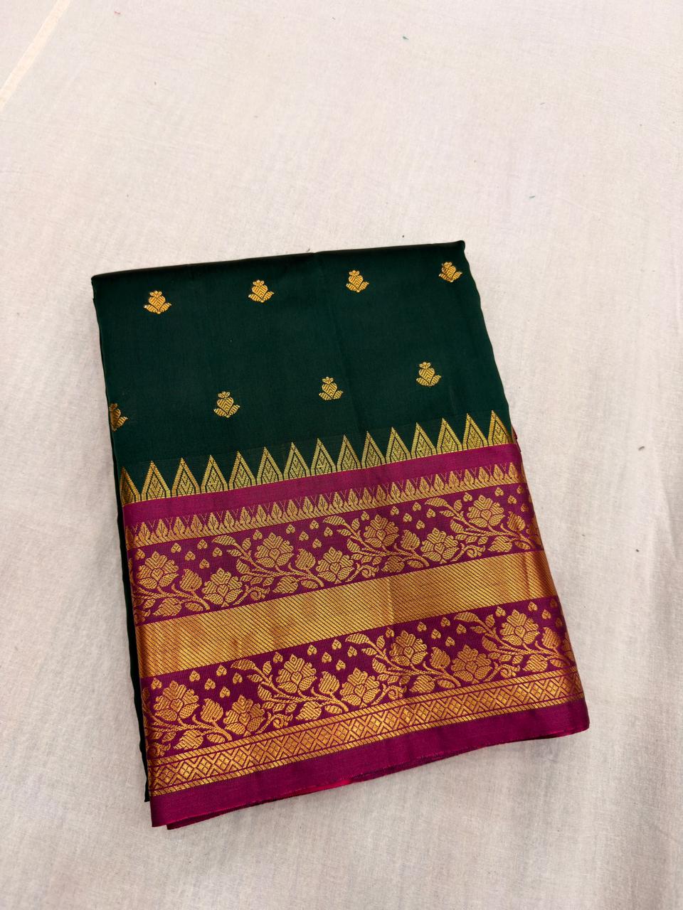 Semi Venkatagiri Handloom Pattu(Design 01)
