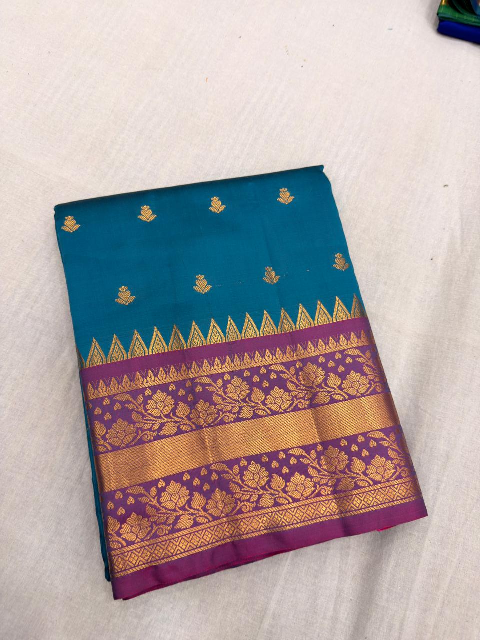 Semi Venkatagiri Handloom Pattu(Design 01)