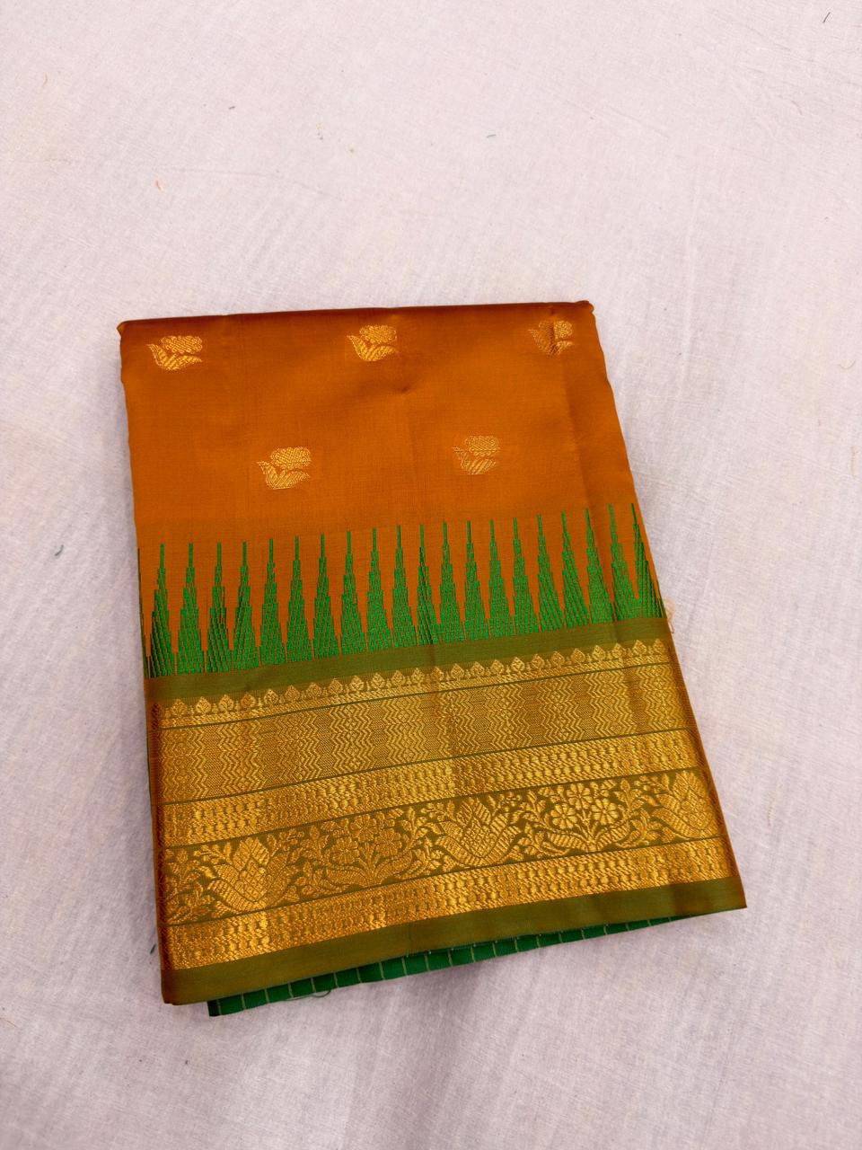 Semi Venkatagiri Handloom Pattu(Design 03)