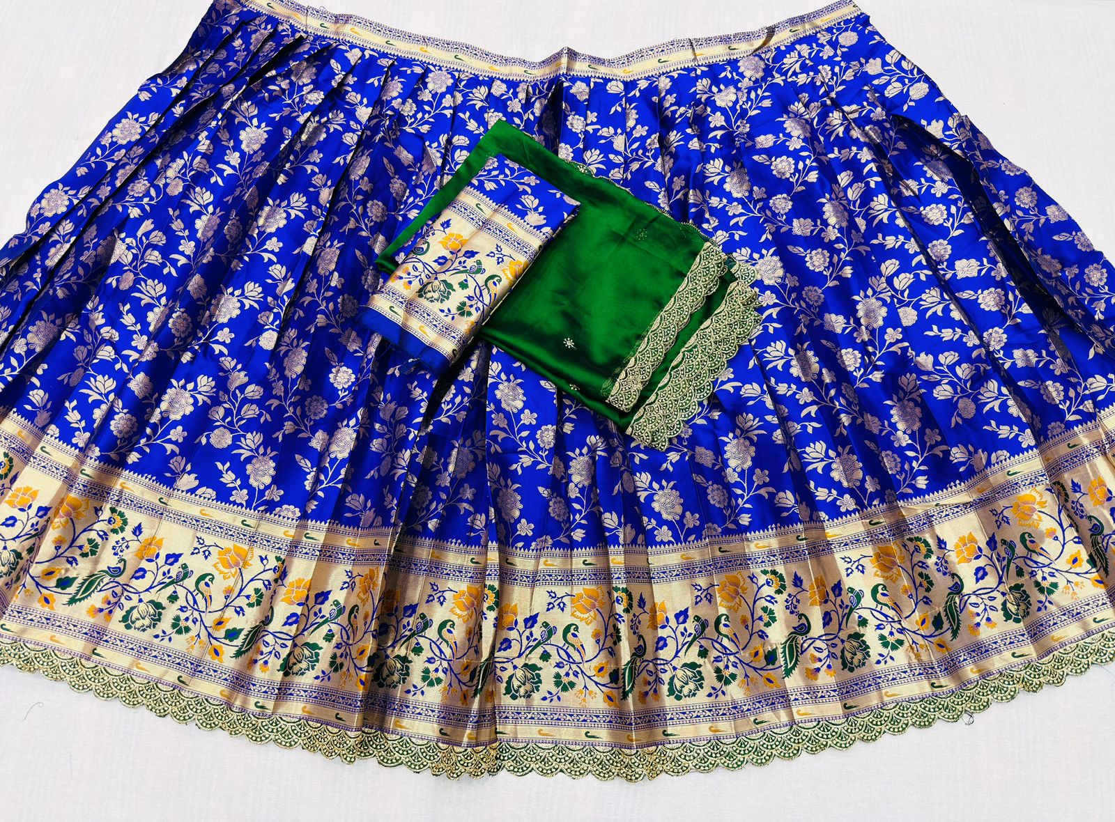 Vintage katan lehenga