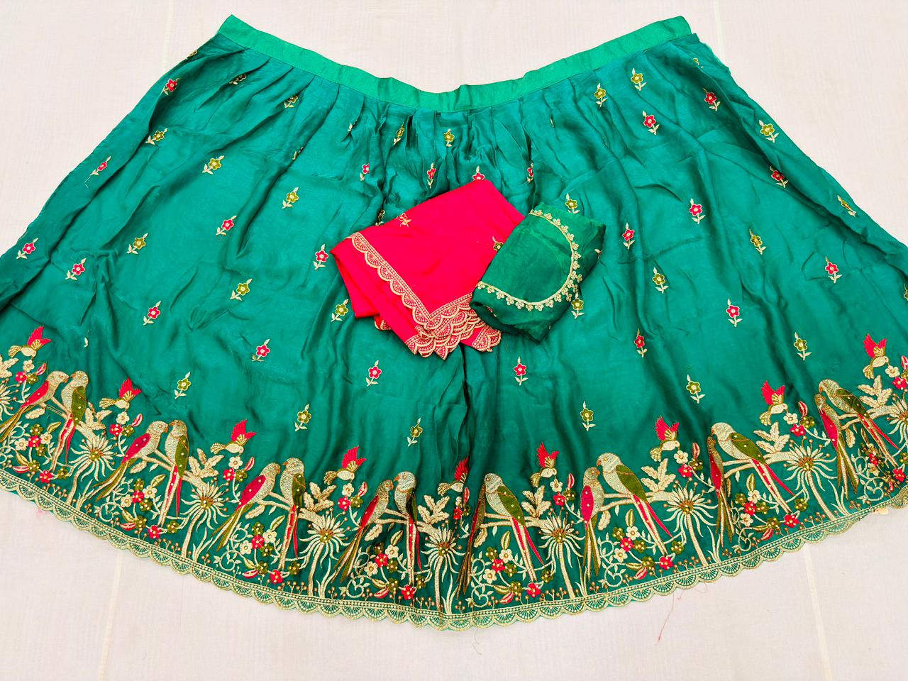 Embroidery space silk LEHANGA