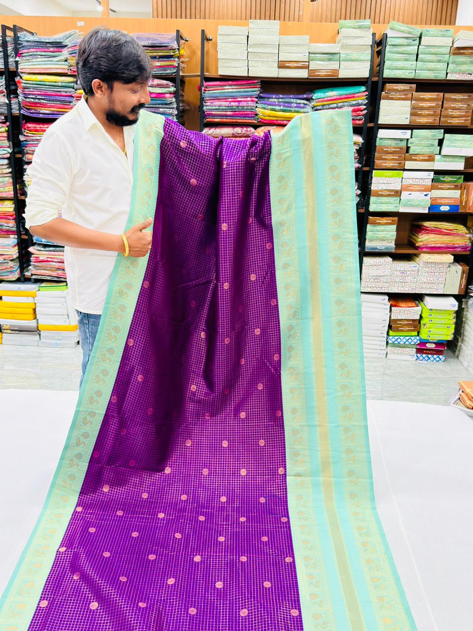 KORUVAI KANJEEVARAM SEMI