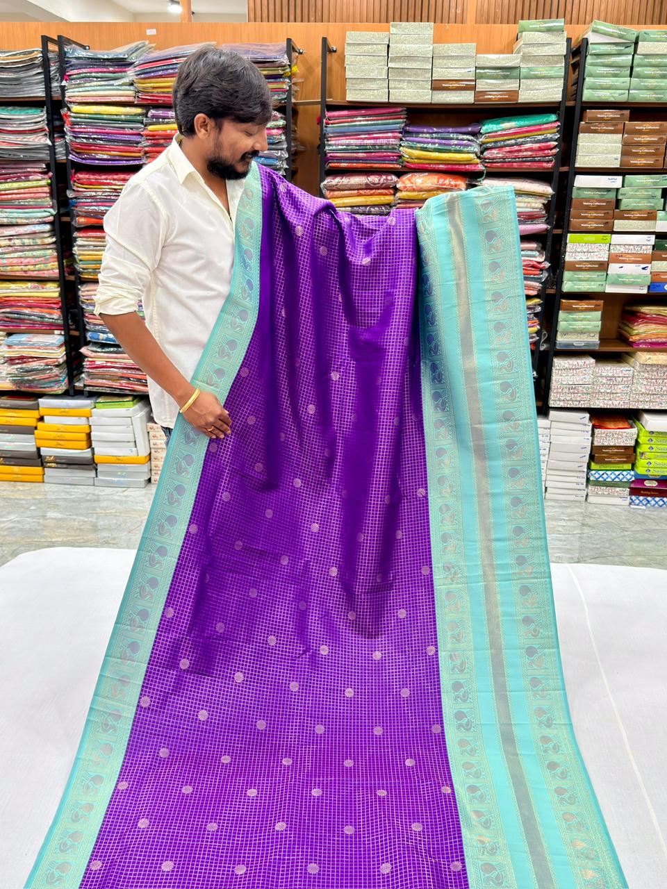 KORUVAI KANJEEVARAM SEMI