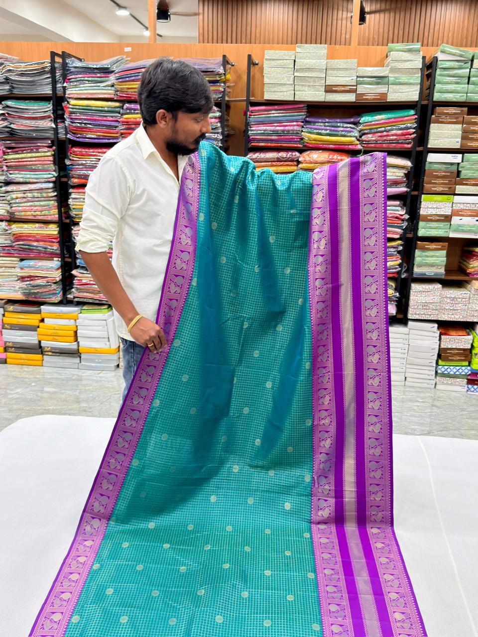 KORUVAI KANJEEVARAM SEMI