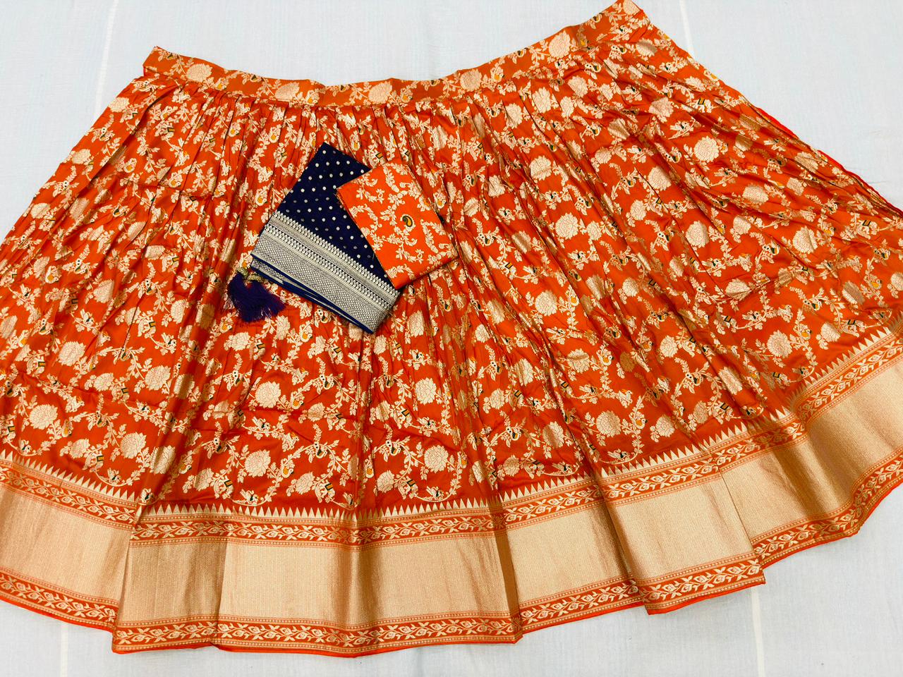 BANARASI KATAAN LEHANGA