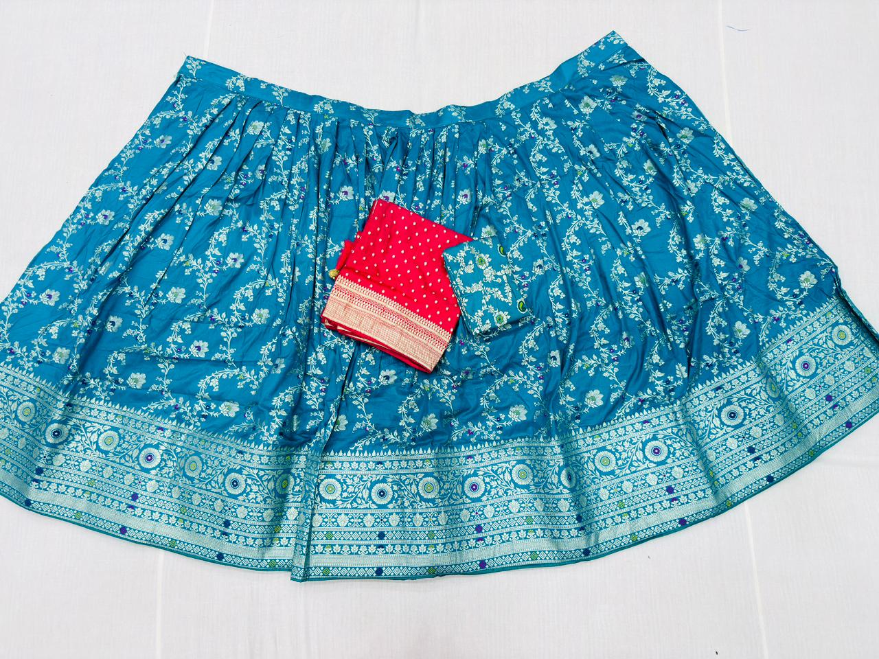BANARASI KATAAN LEHANGA