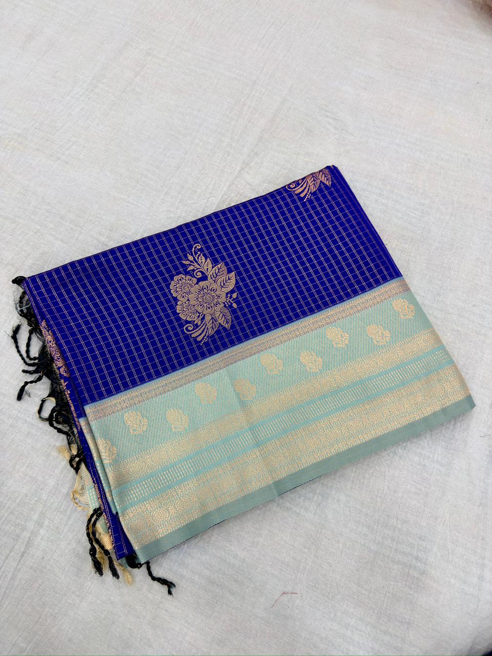 Premium Vintage Gadwal