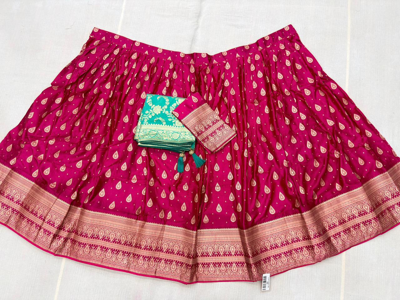 MASHRU SATIN LEHANGA