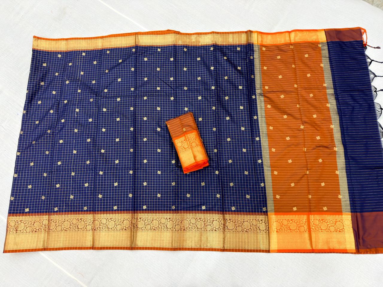 DOSA VINTAGE CHECKS BANARASI