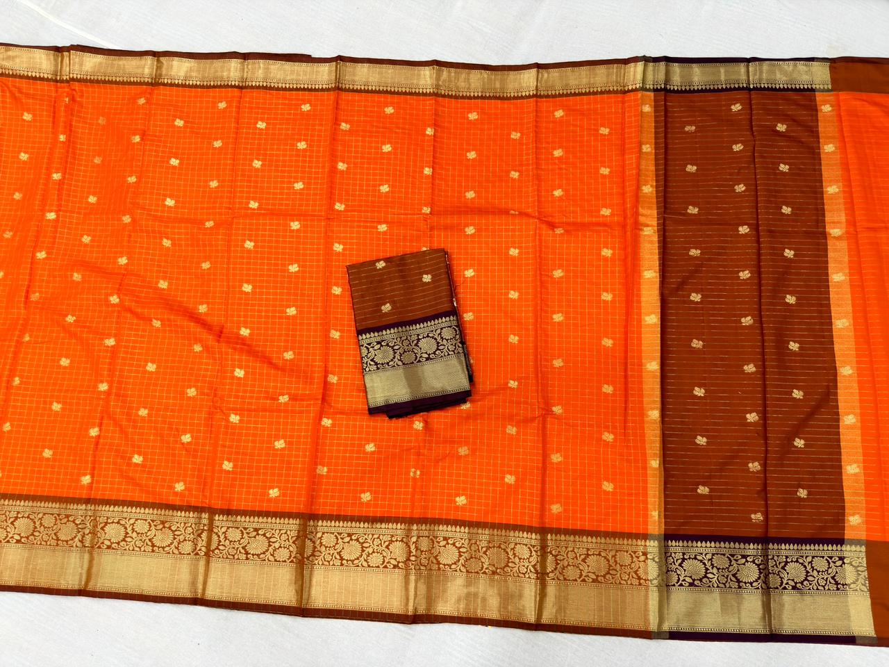 DOSA VINTAGE CHECKS BANARASI
