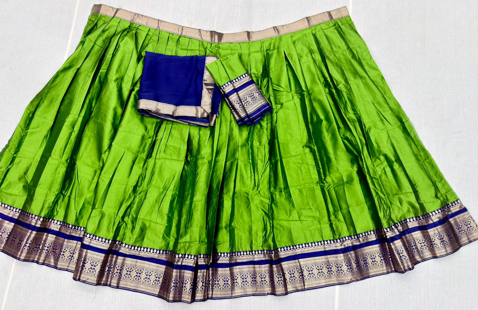 GADWAL LEHENGA 849A