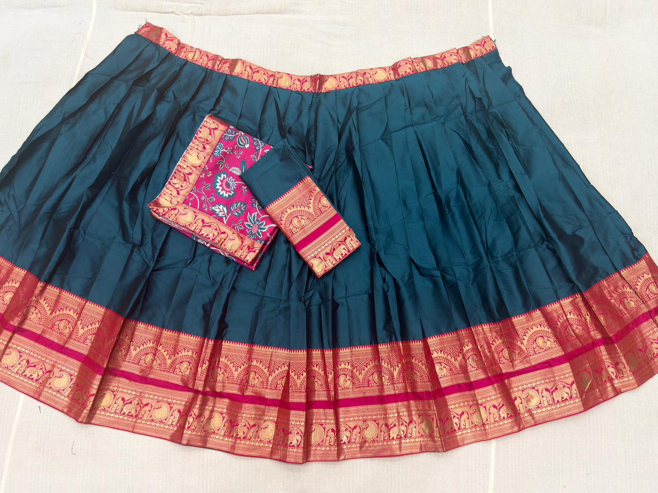 GADWAL LEHANGA OFFER