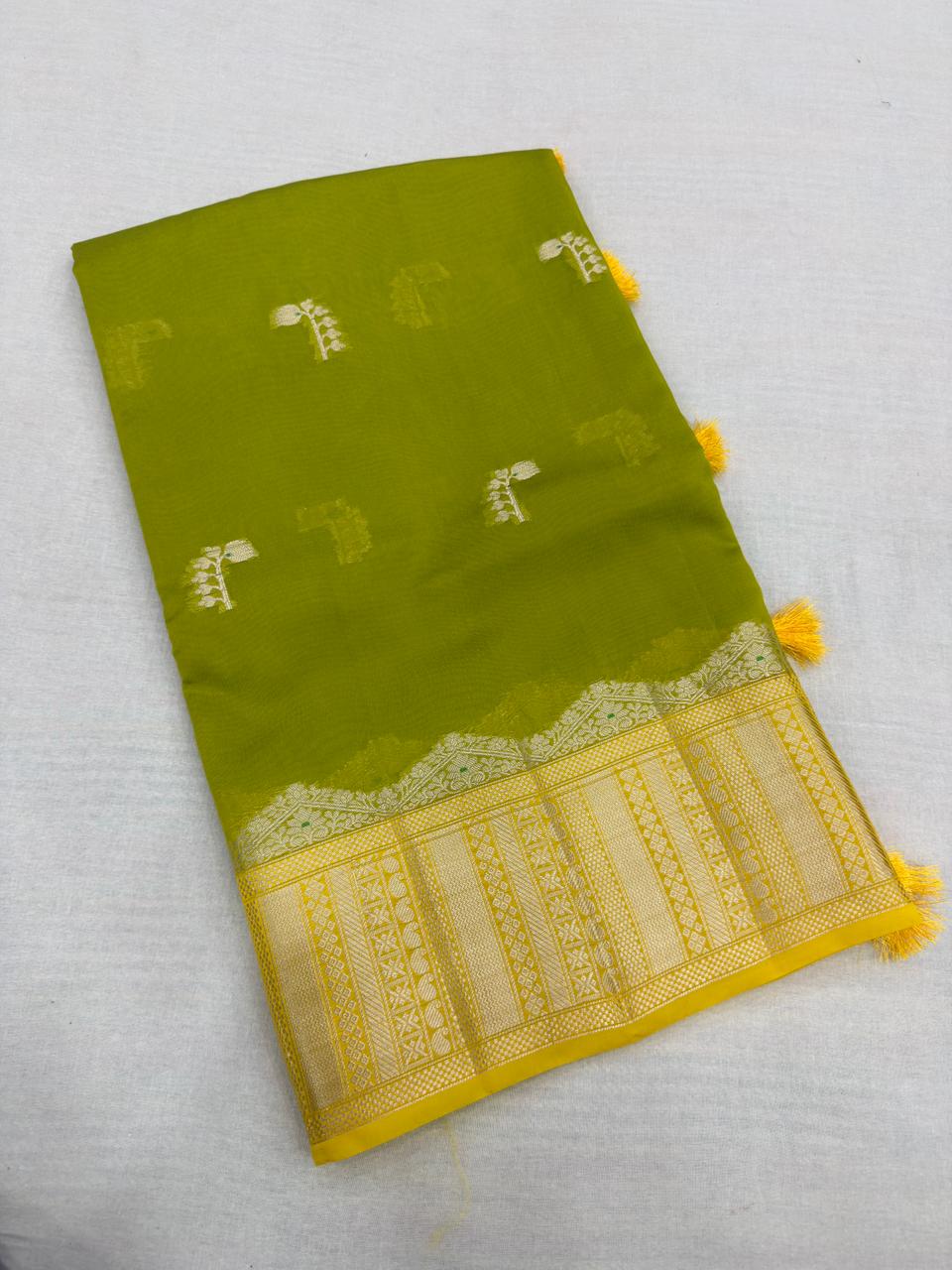 HANDLOOM GREEN MANGO