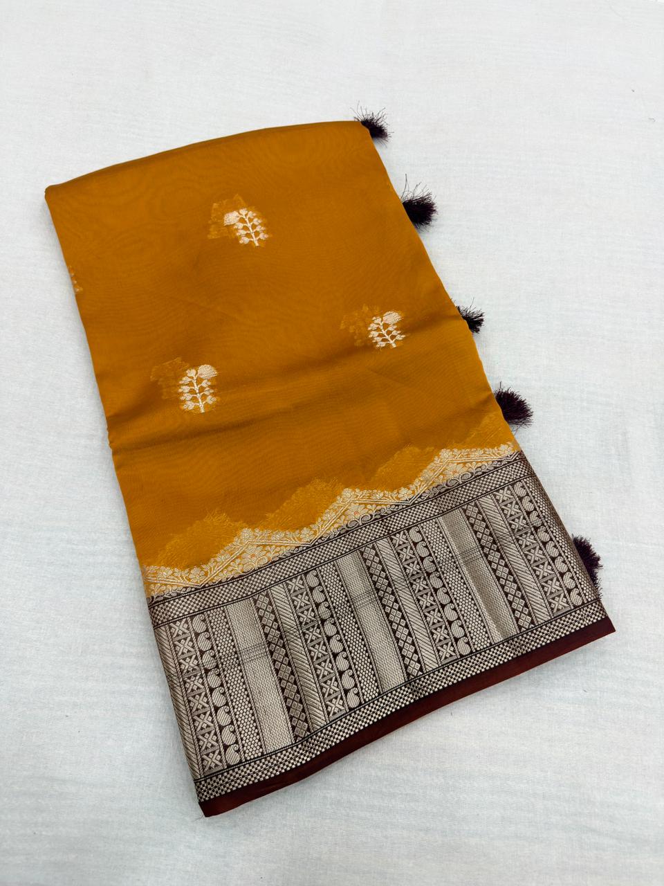 HANDLOOM GREEN MANGO
