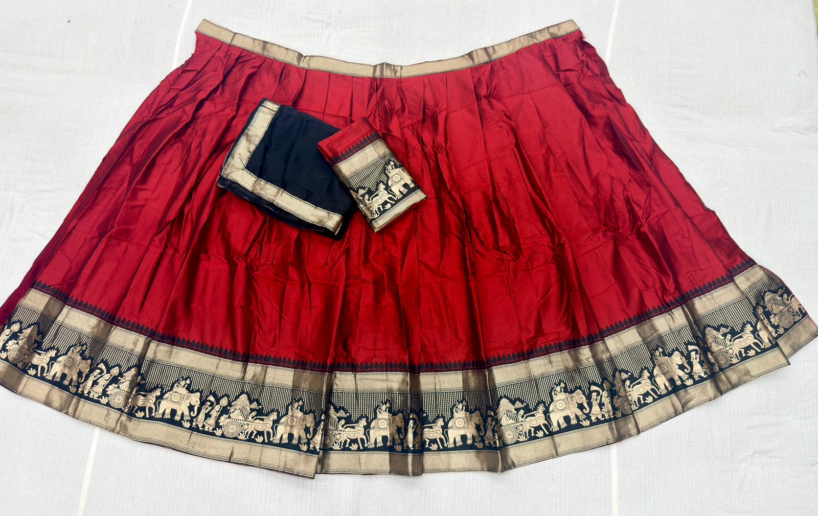 OFFER LEHENGAS