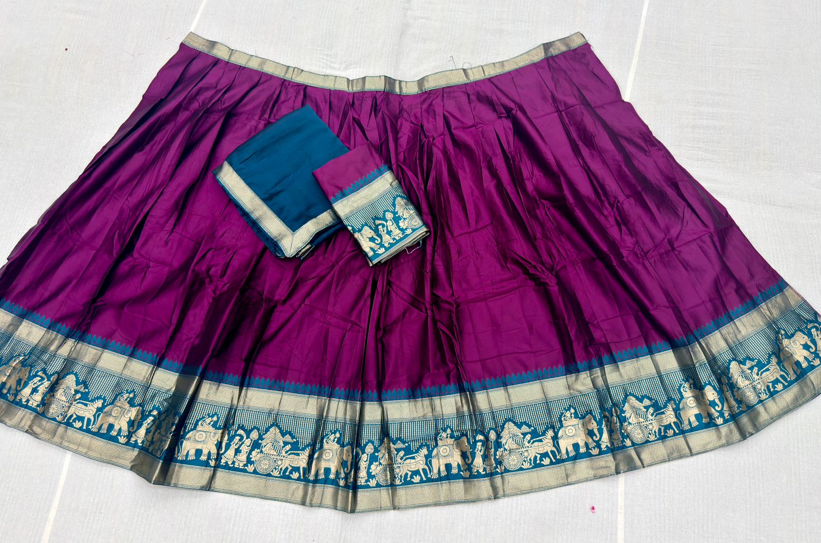 OFFER LEHENGAS