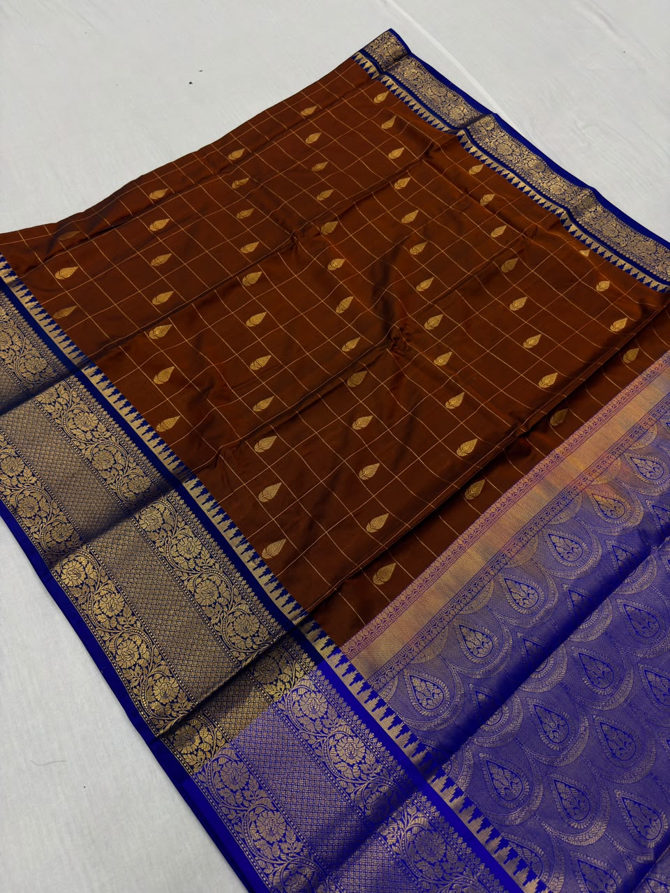 KADUVA GADWAL PATTU SILK