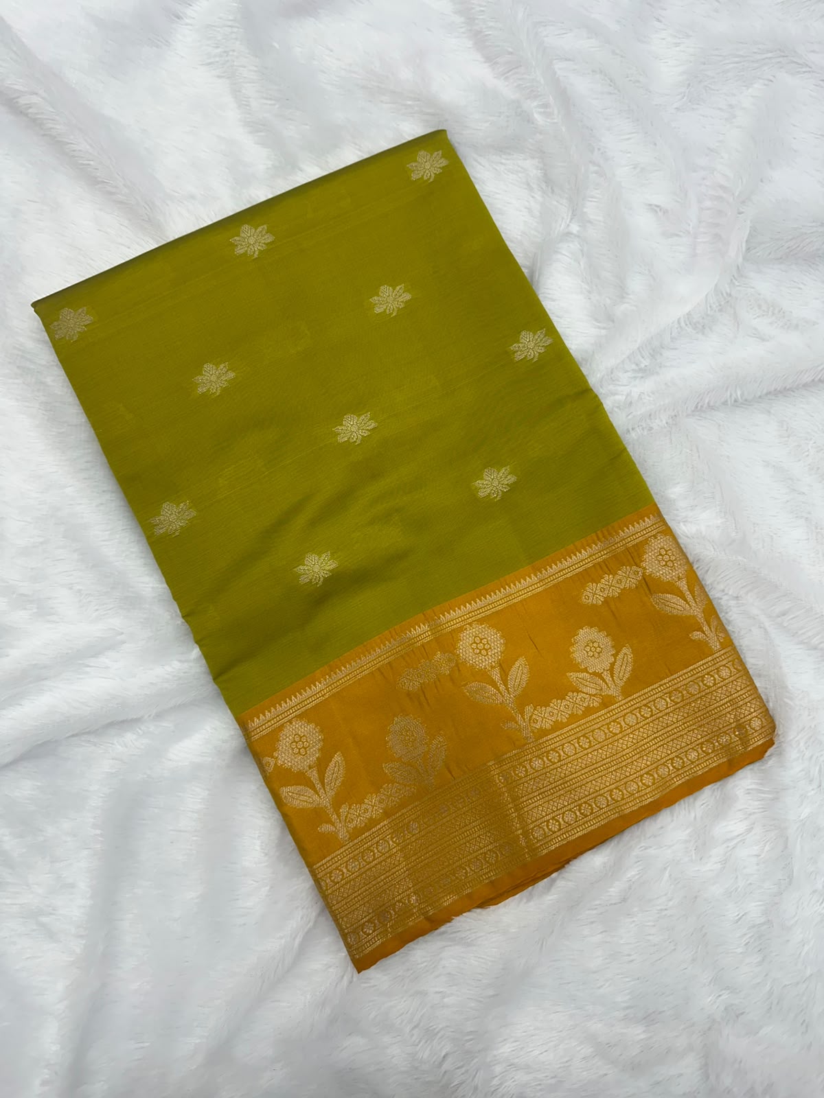 GREEN MANGO BANARASI VOLUME 1