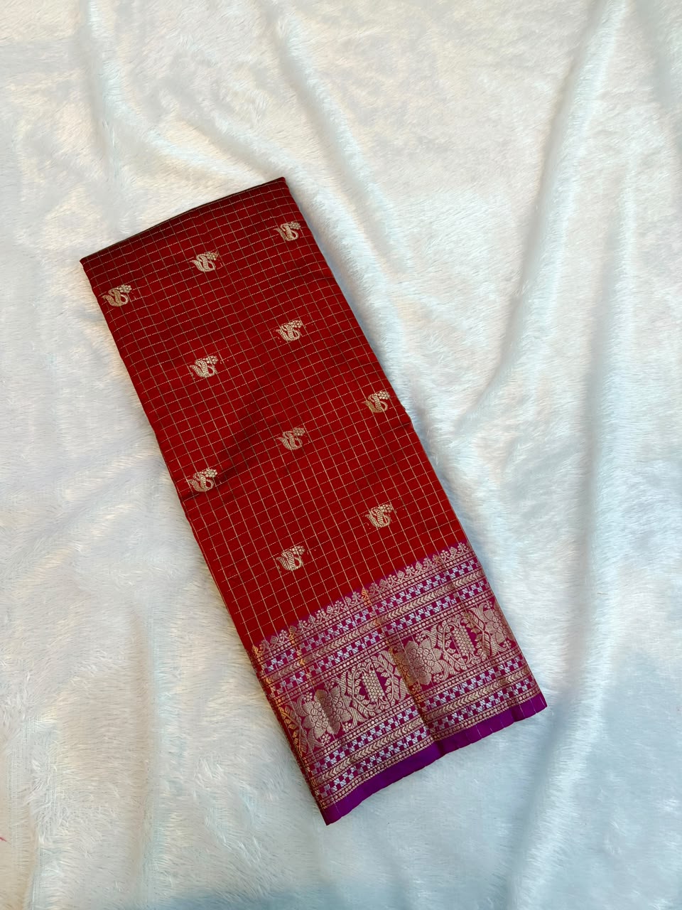KANCHI VINTAGE RED